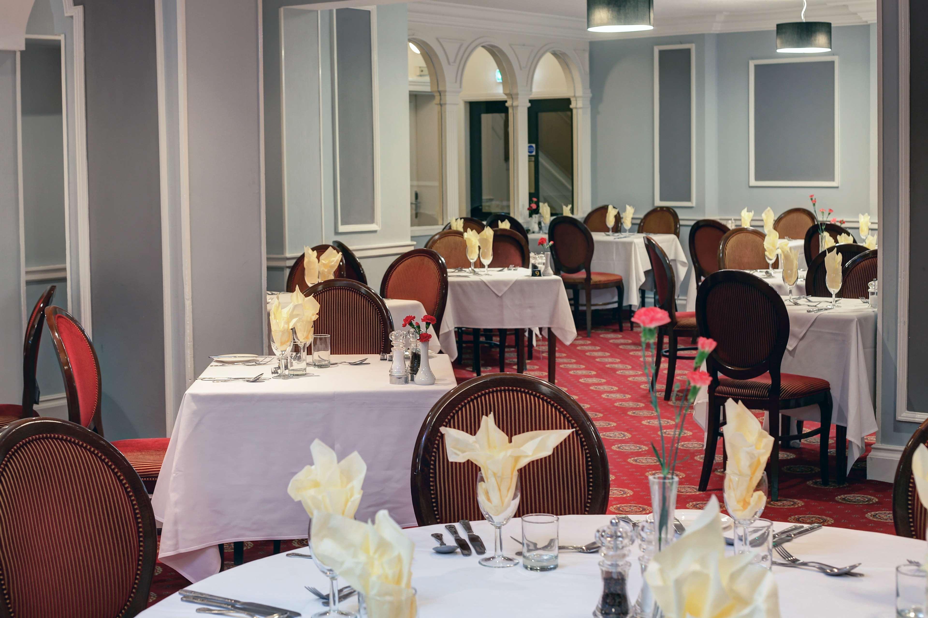 Crewe Arms Hotel 외부 사진
