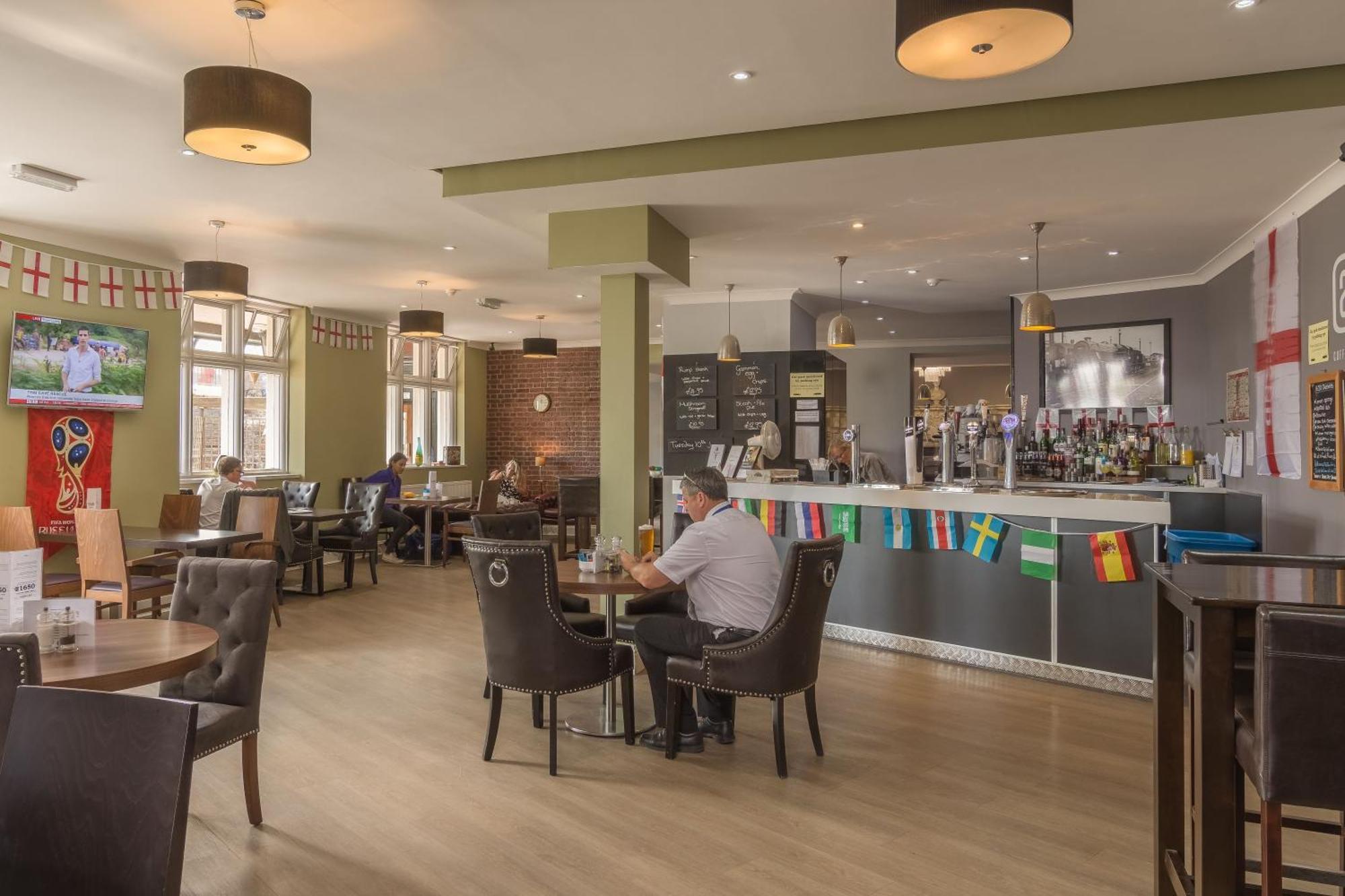 Crewe Arms Hotel 외부 사진