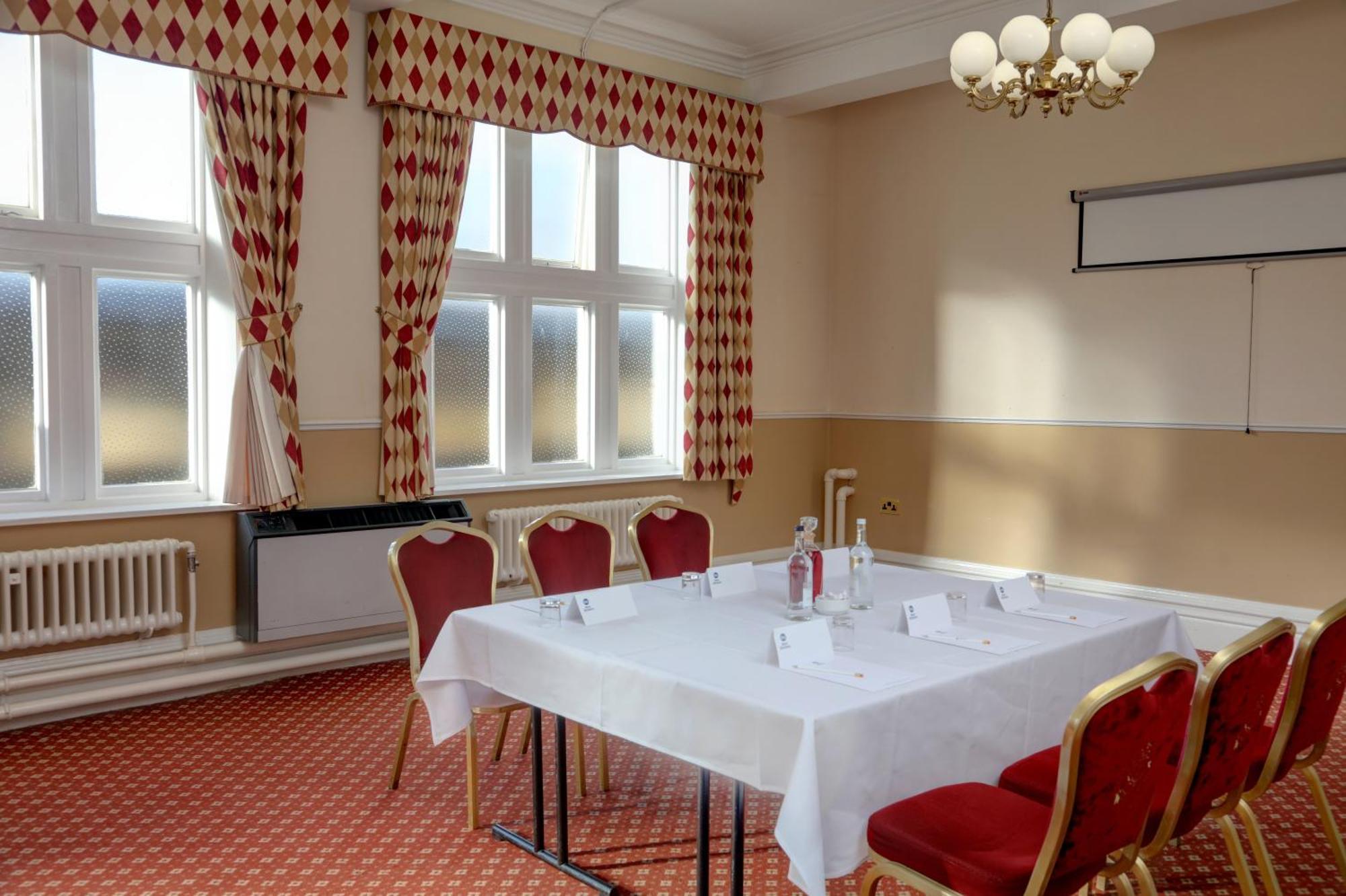 Crewe Arms Hotel 외부 사진