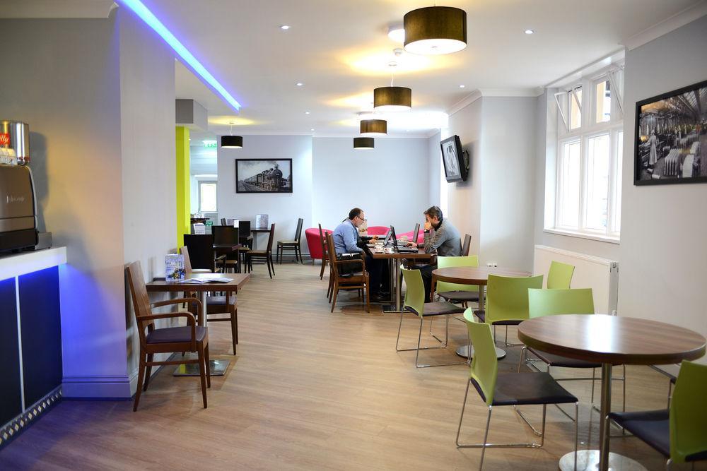 Crewe Arms Hotel 외부 사진